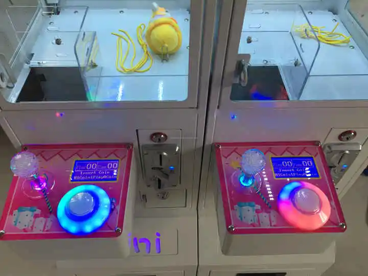 Mini Coin-Operated Mega Small  - Arcade Toy Claw Vending Machine reseña y precio